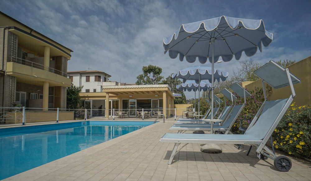 Hotel Residence Il Conero 2 Numana Zewnętrze zdjęcie