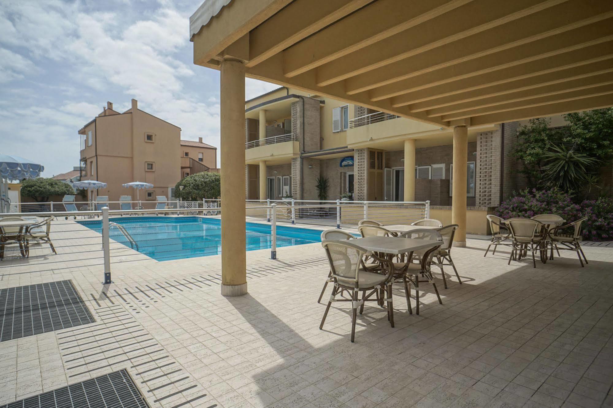 Hotel Residence Il Conero 2 Numana Zewnętrze zdjęcie