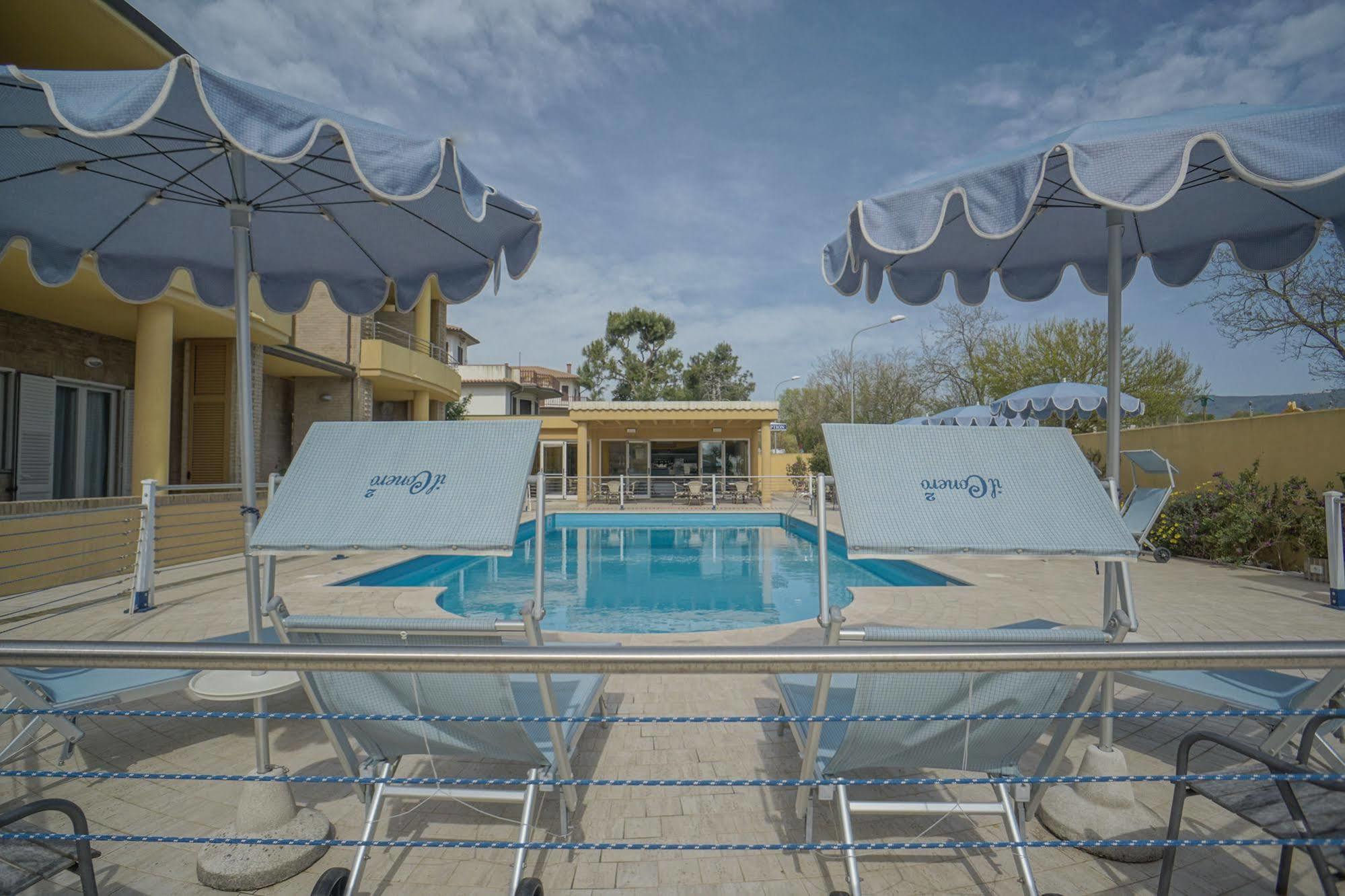 Hotel Residence Il Conero 2 Numana Zewnętrze zdjęcie